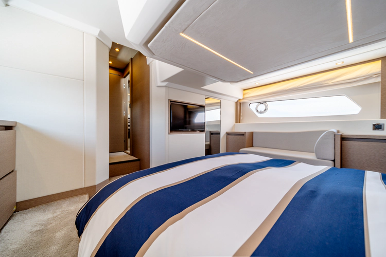 V & A Yacht Photos Pics 