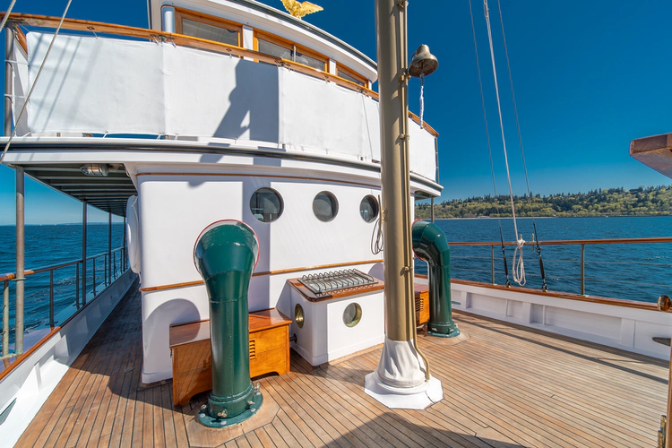 Blue Peter Yacht Photos Pics 
