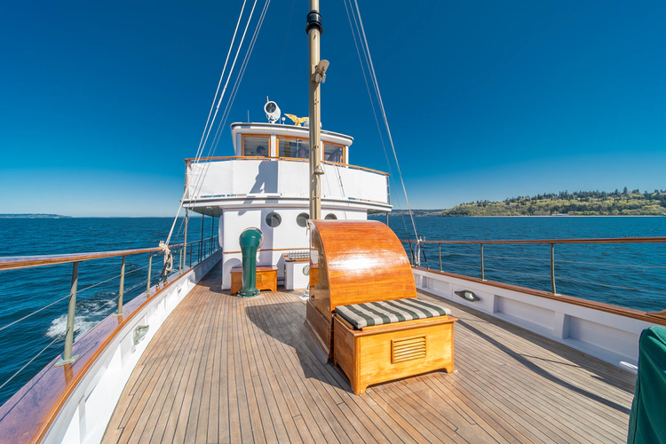 Blue Peter Yacht Photos Pics 