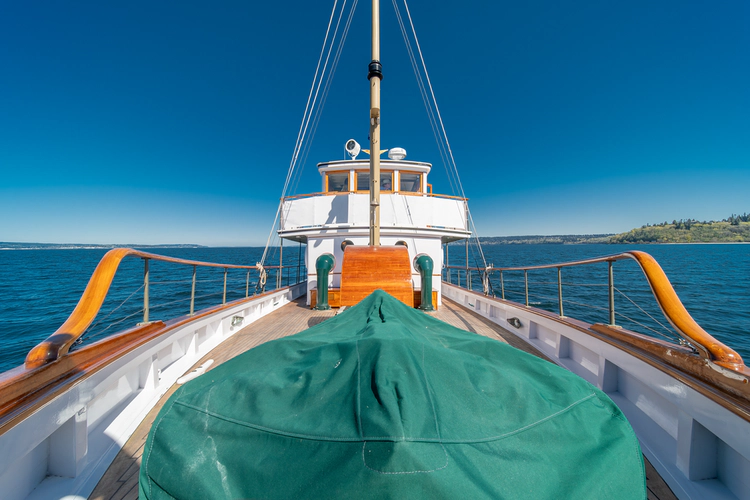 Blue Peter Yacht Photos Pics 