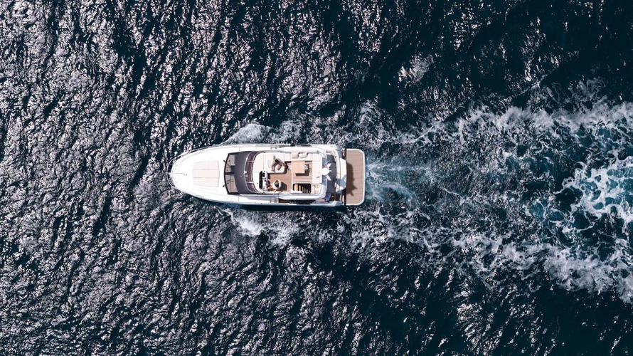 F4.3 Yacht Photos Pics 