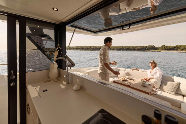 F4.3 Yacht Photos Pics 