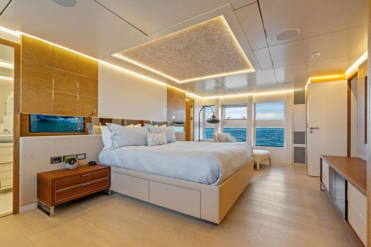 Persistence Yacht Photos Pics 