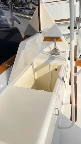 Aqua Ma'am Yacht Photos Pics 