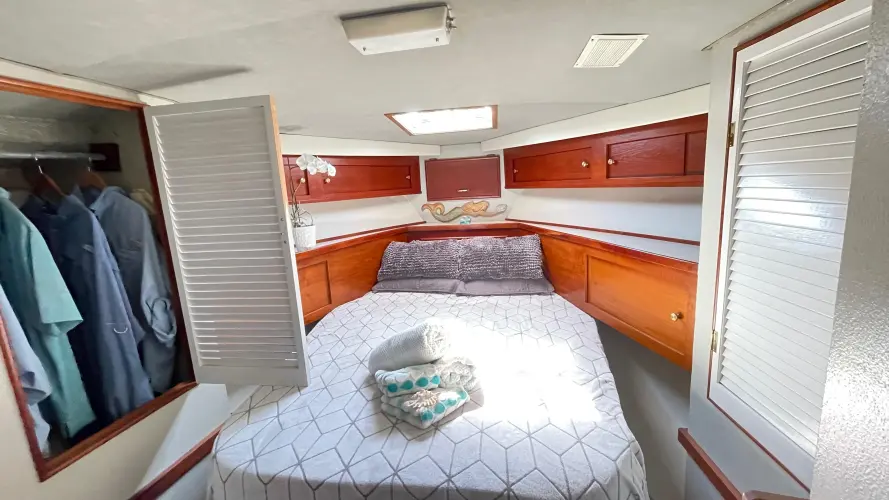 Aqua Ma'am Yacht Photos Pics 