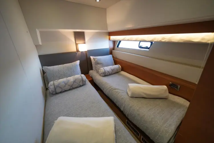 Aristocat Yacht Photos Pics 
