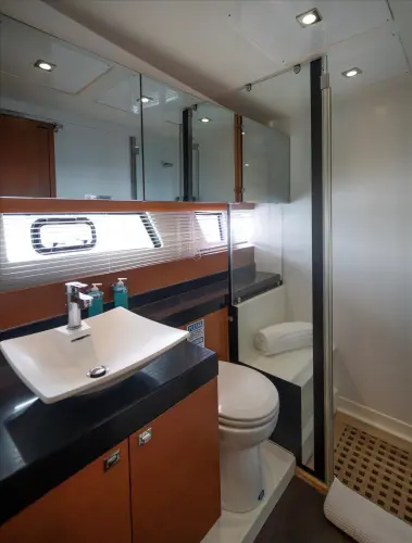 Aristocat Yacht Photos Pics 