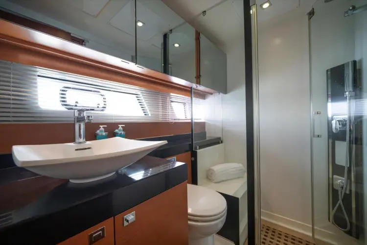 Aristocat Yacht Photos Pics 