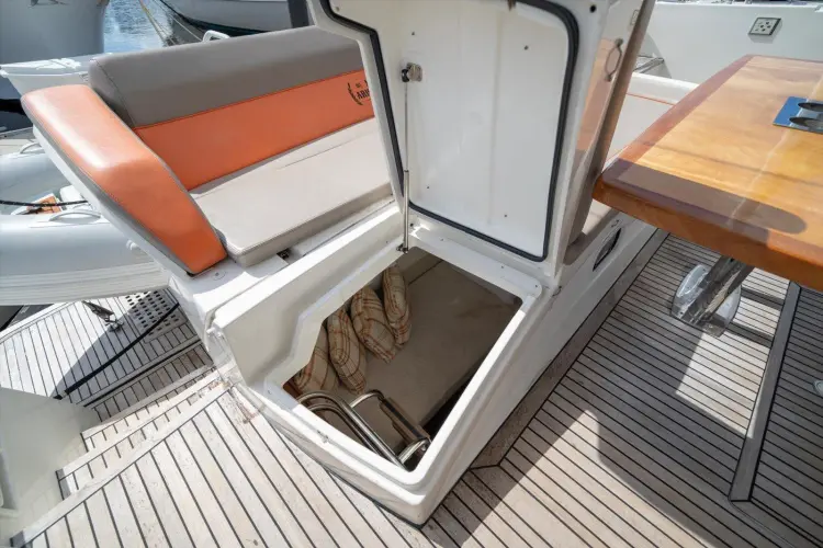 Aristocat Yacht Photos Pics 