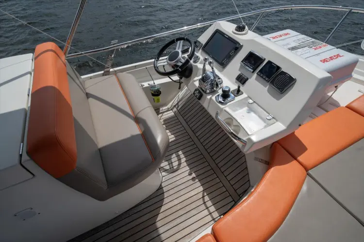 Aristocat Yacht Photos Pics 
