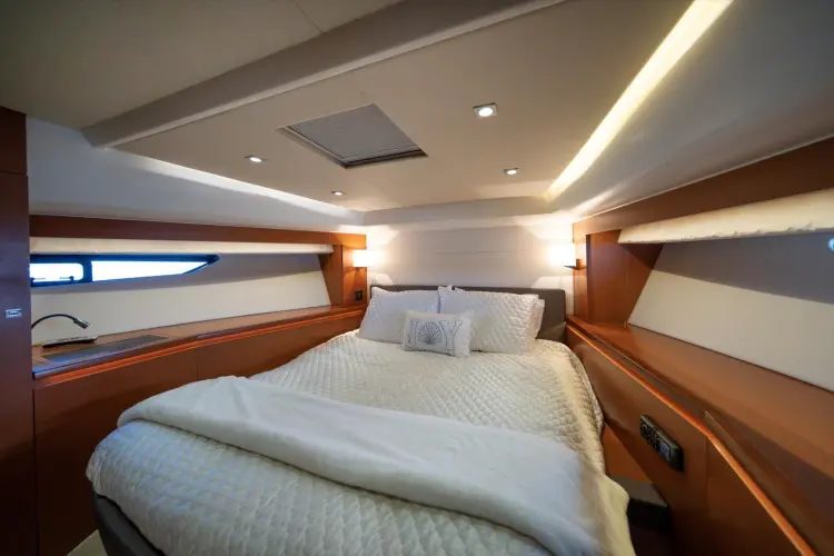 Aristocat Yacht Photos Pics 