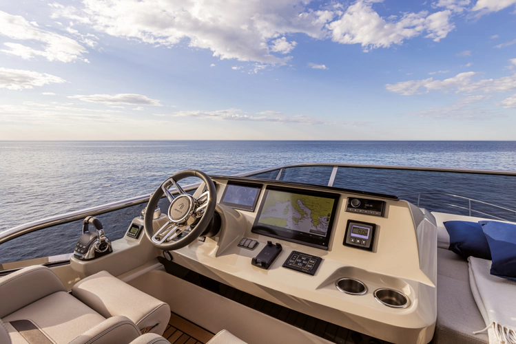 60 Fly On-order Yacht Photos Pics 