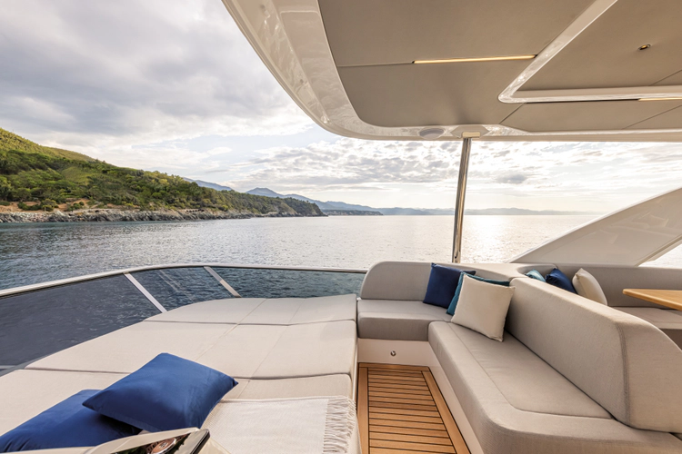 60 Fly On-order Yacht Photos Pics 