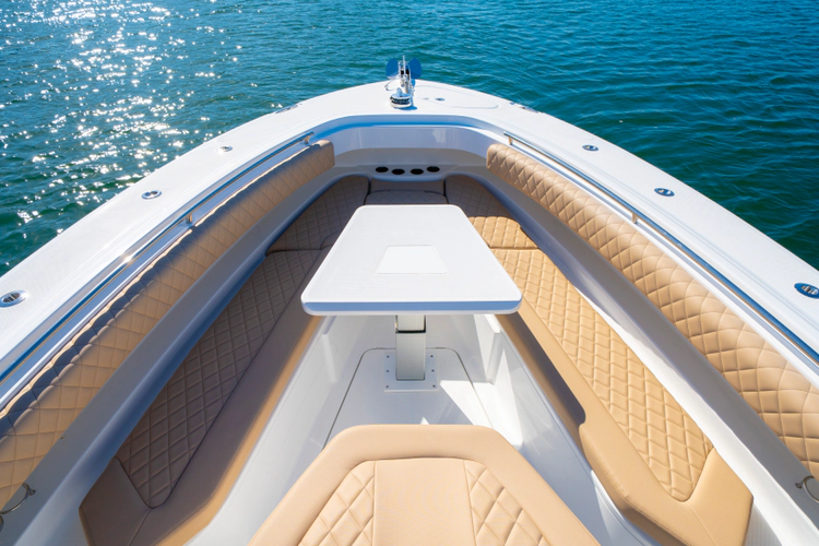 42 Lujo Yacht Photos Pics 