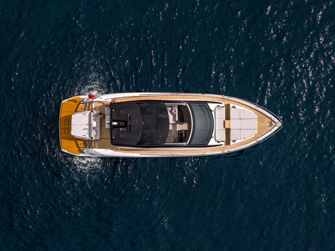 Predator 55 Yacht Photos Pics 