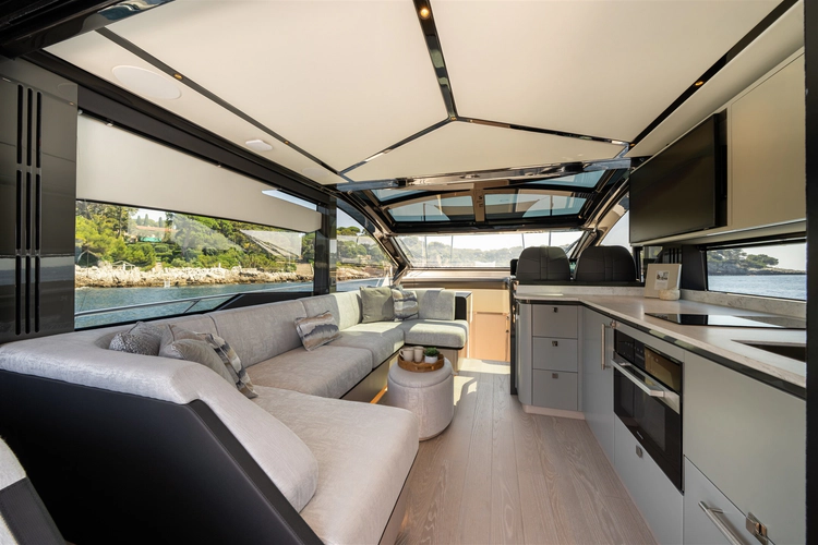 Predator 55 Yacht Photos Pics 