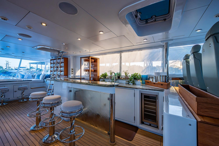 Kashmir Yacht Photos Pics 