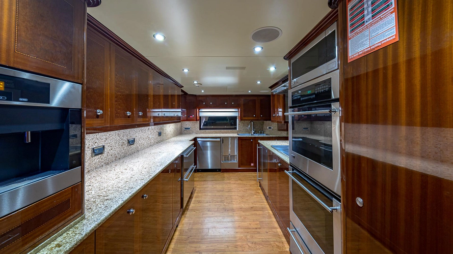 Kashmir Yacht Photos Pics 