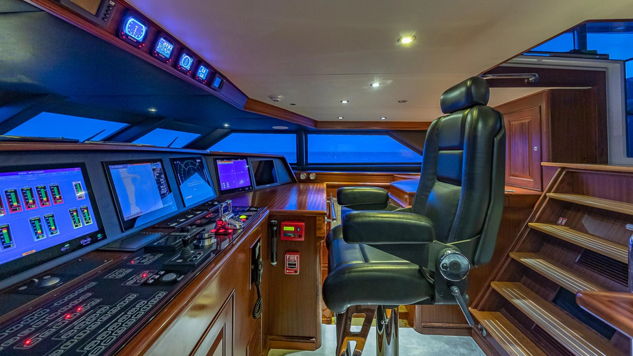 Kashmir Yacht Photos Pics 