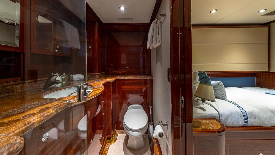 Kashmir Yacht Photos Pics 