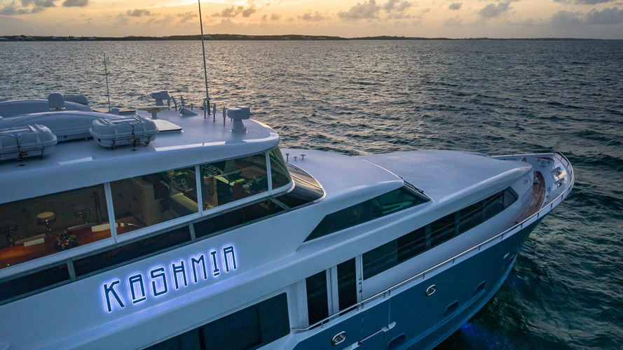 Kashmir Yacht Photos Pics 