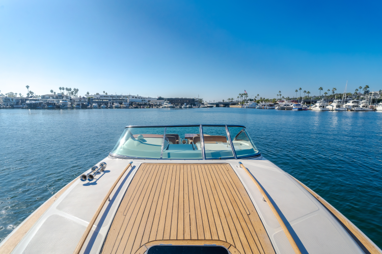 Dream Chaser Yacht Photos Pics 