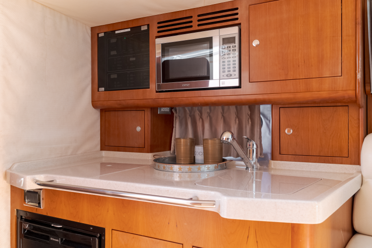 Dream Chaser Yacht Photos Pics 