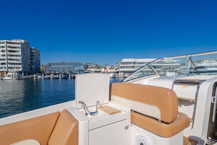 Dream Chaser Yacht Photos Pics 