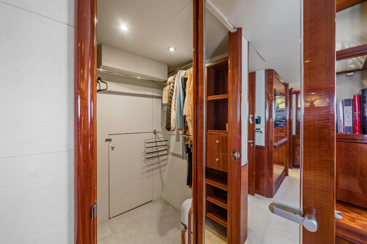 Aphrodite Yacht Photos Pics 