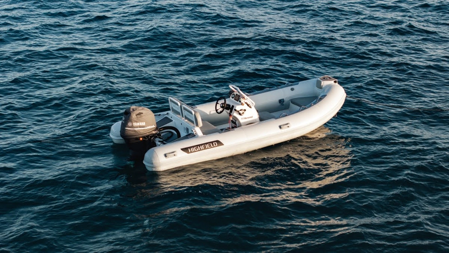 Marooned Yacht Photos Pics 