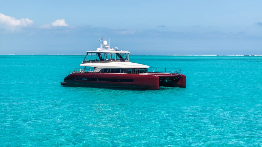 Marooned Yacht Photos Pics 