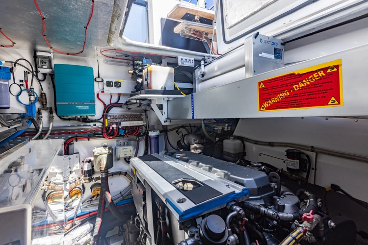 Marooned Yacht Photos Pics 