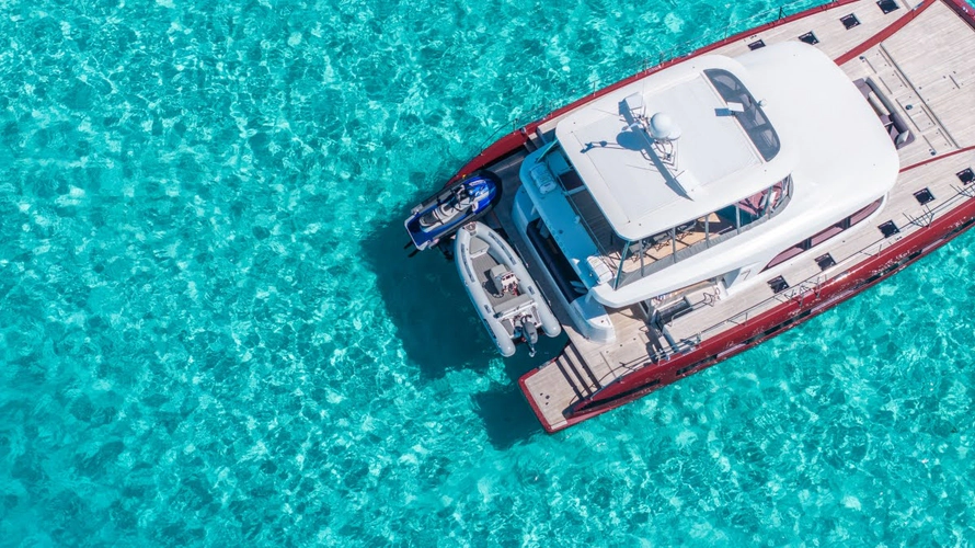 Marooned Yacht Photos Pics 