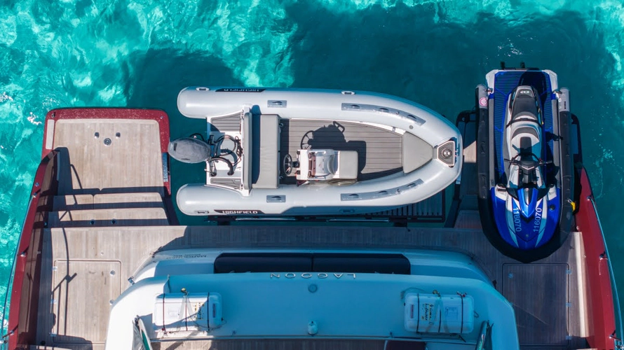 Marooned Yacht Photos Pics 