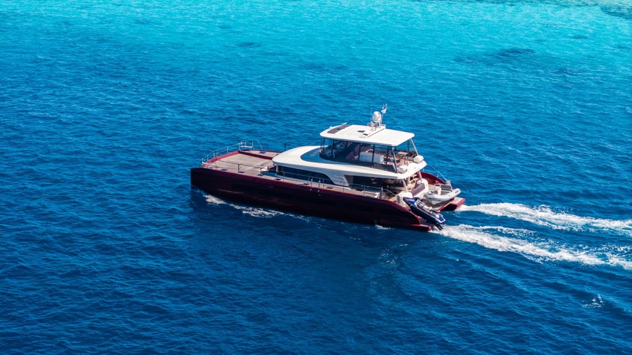 Marooned Yacht Photos Pics 