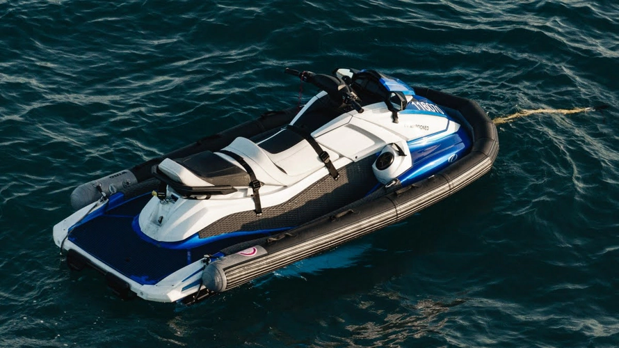 Marooned Yacht Photos Pics 