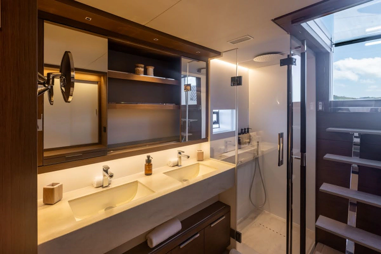 Marooned Yacht Photos Pics 