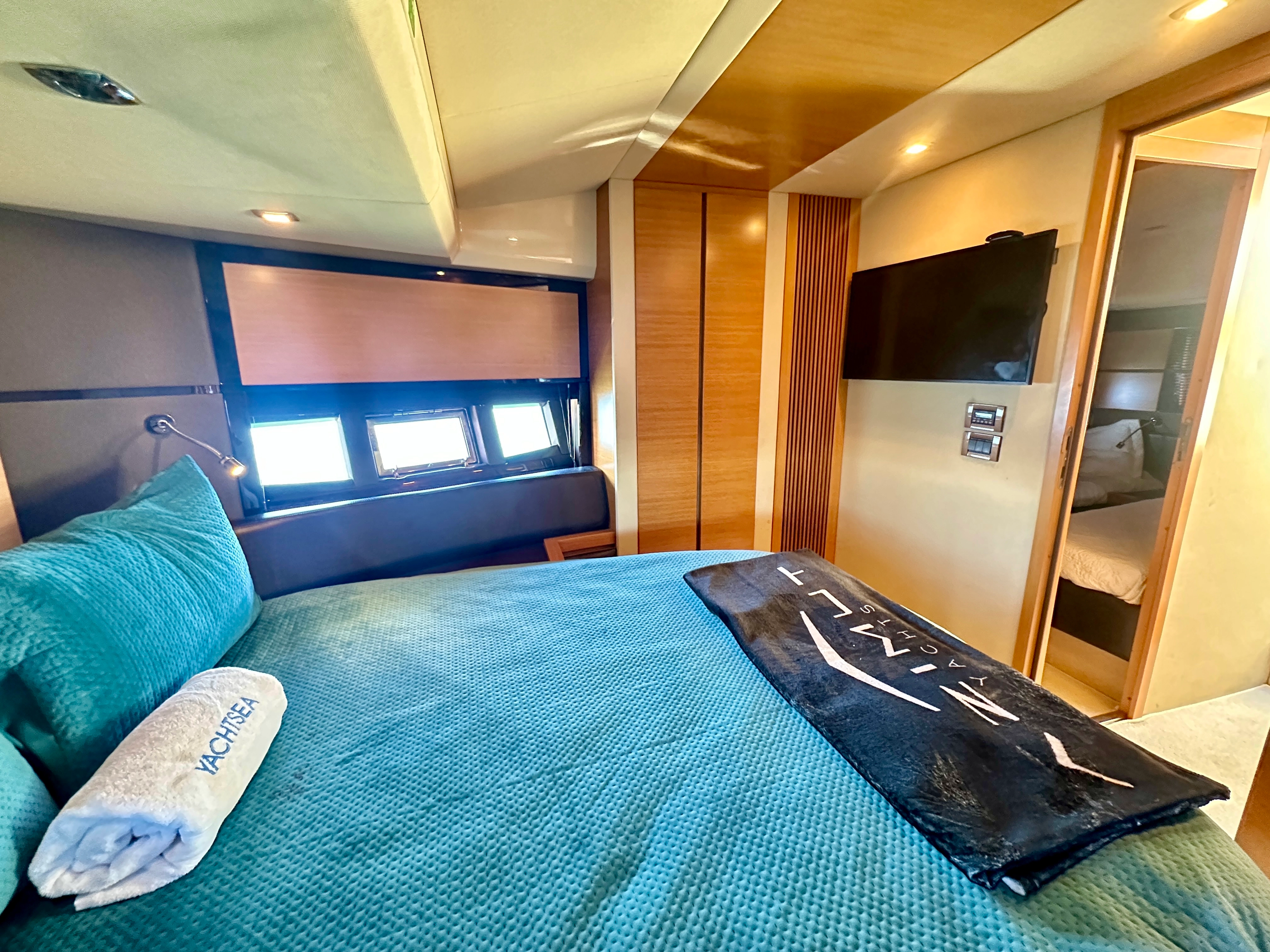 2011 Azimut 53 Flybridge – photo 39