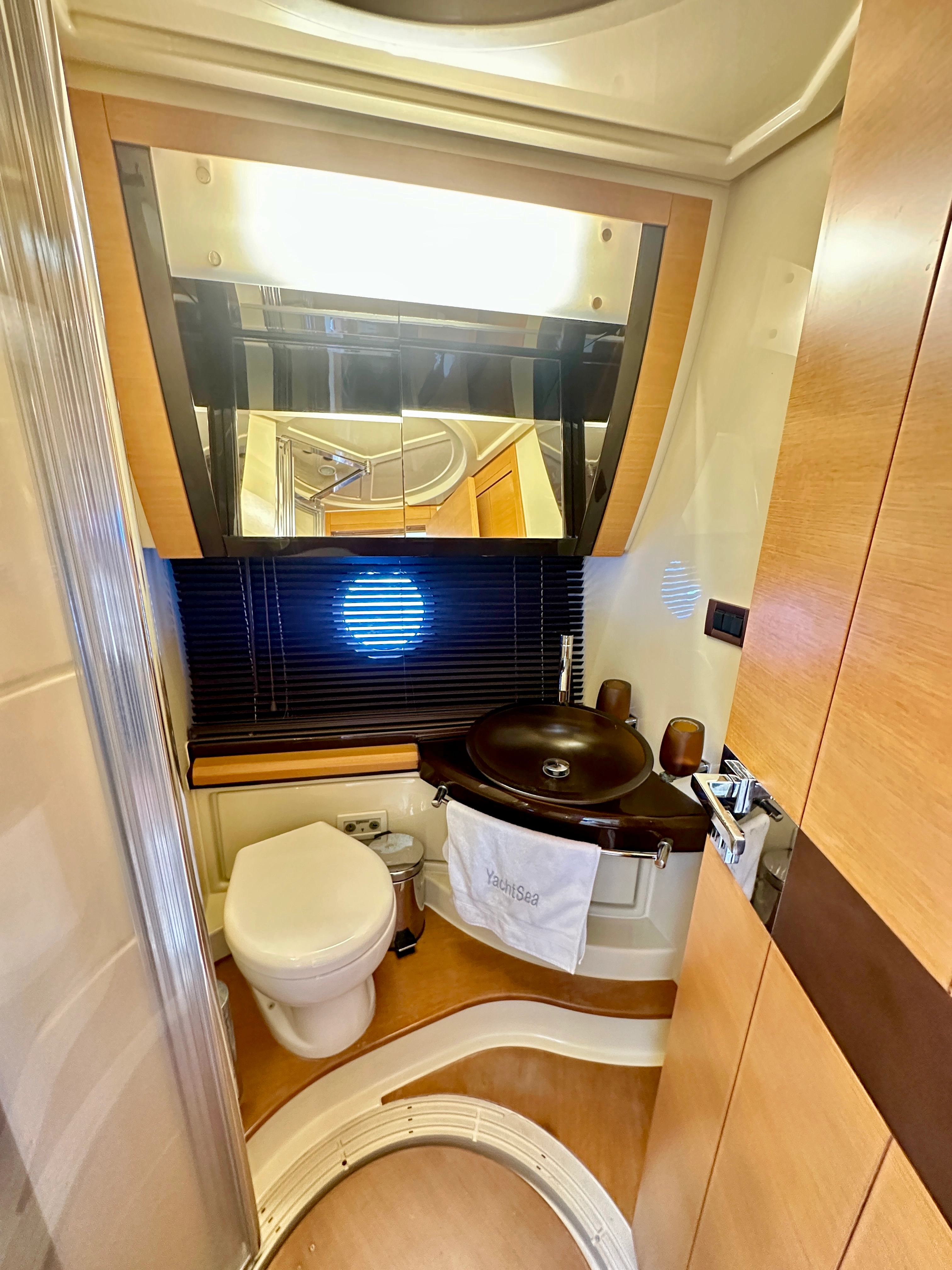 2011 Azimut 53 Flybridge – photo 41