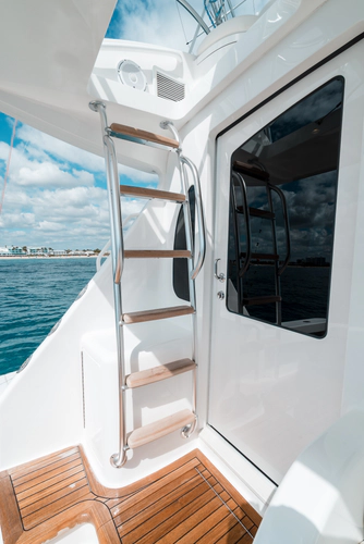 Done Diggin Yacht Photos Pics 