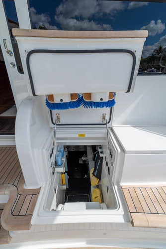 Done Diggin Yacht Photos Pics 