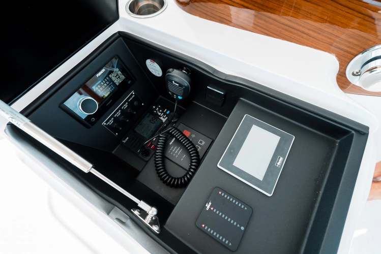 Done Diggin Yacht Photos Pics 