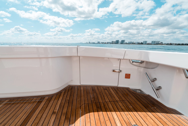 Done Diggin Yacht Photos Pics 