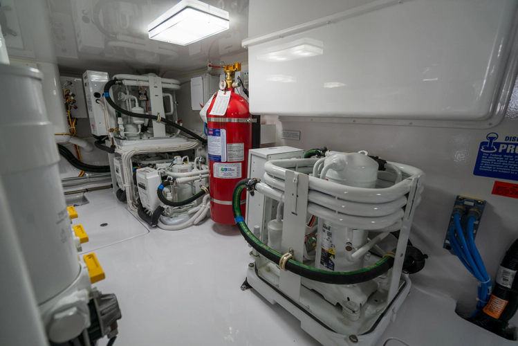 Done Diggin Yacht Photos Pics 