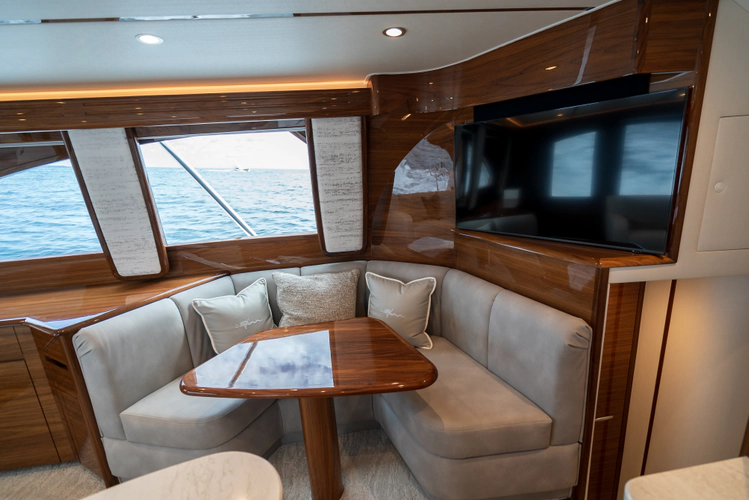 Done Diggin Yacht Photos Pics 