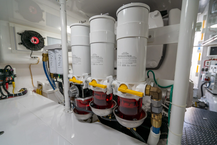 Done Diggin Yacht Photos Pics 