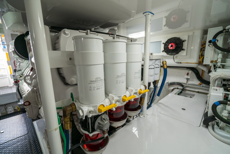 Done Diggin Yacht Photos Pics 