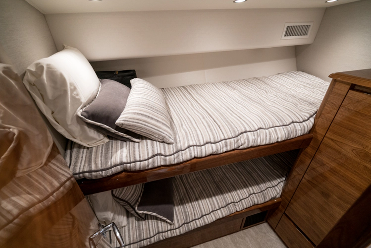 Done Diggin Yacht Photos Pics 