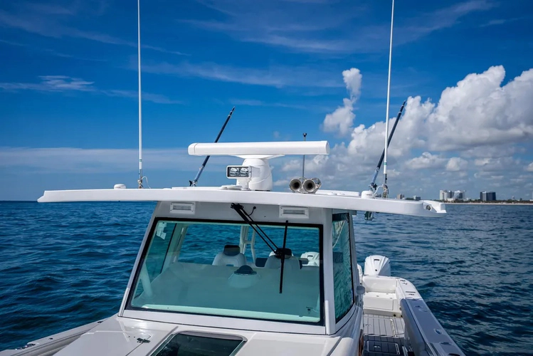 Dream Chaser Yacht Photos Pics 