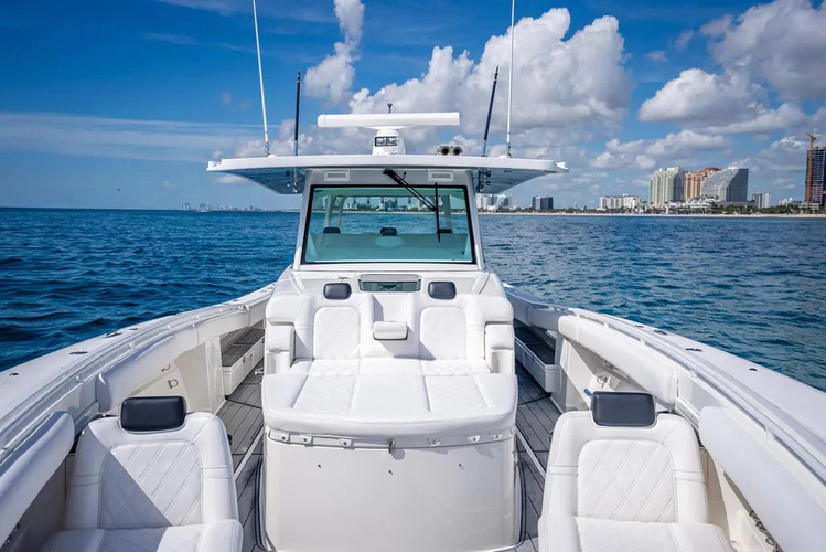 Dream Chaser Yacht Photos Pics 